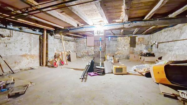 Opportunité investisseur : immeuble sans vacance locative avec 4 logements et stationnement privé