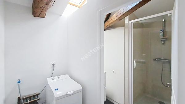 Opportunité investisseur : immeuble sans vacance locative avec 4 logements et stationnement privé