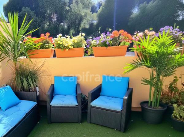 APPARTEMENT T3/T4 56m2 + 14m2 DEPENDANCE + PARKING PRIVATIF à vendre SIX-FOURS-LES-PLAGES (83)