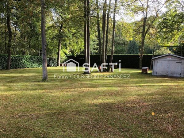 Propriété de standing avec piscine dans le Lys