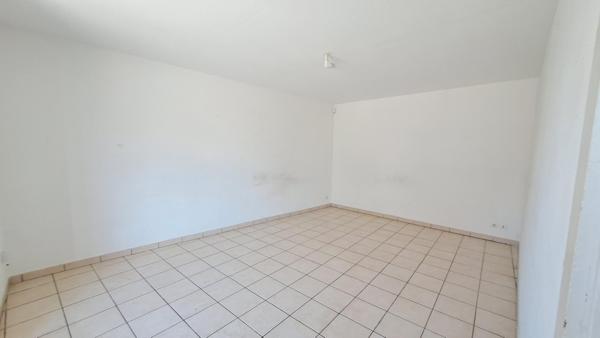 Maison spacieuse située à Saulx !