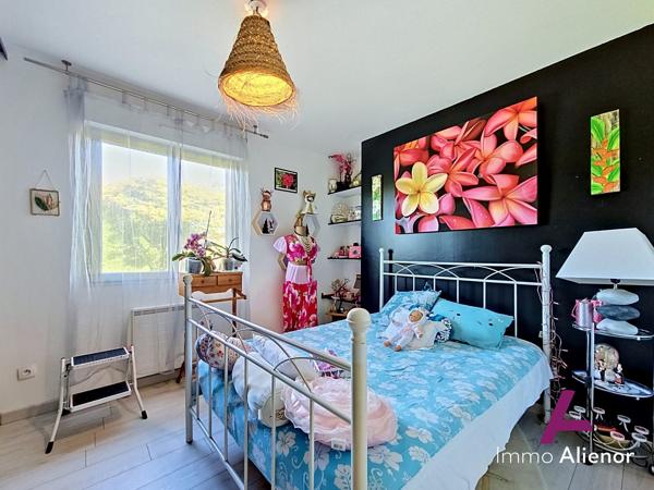 Votre havre de paix moderne, sans travaux, avec piscine et pergola
