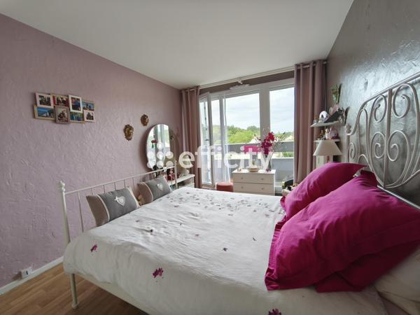 Appartement
         5 pièces
        - 94 m² Exclusivité 139 000 € *