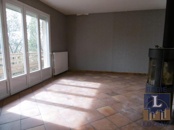 Maison traditionnelle à louer, 4 pièces - Beauvallon 69700