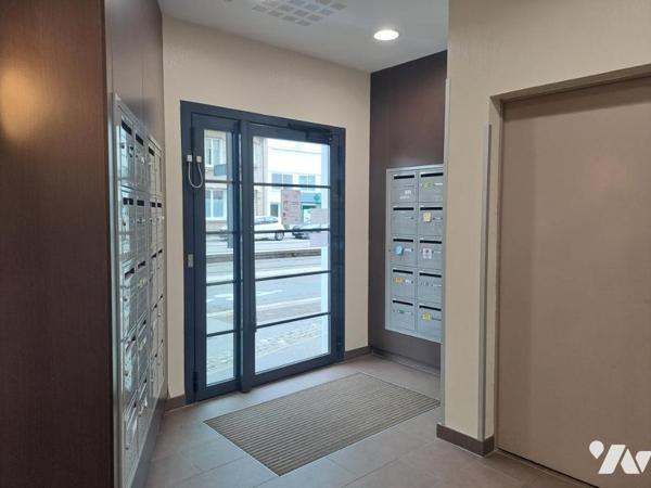 A VENDRE - NANTES - SAINT-PASQUIER - Dans un immeuble 2010, grand studio de 18m².