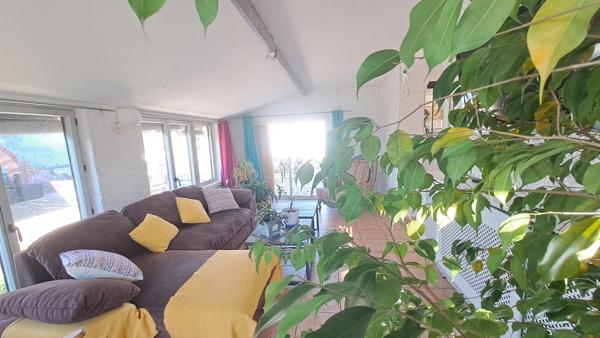 Villa familiale avec piscine  7pièce(s) 142.2 m2