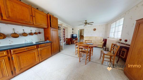 Propriété sur 5288 m2 avec grandes dépendances
