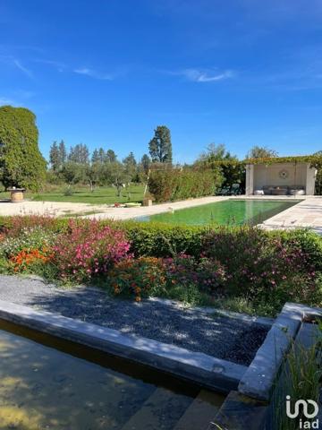 Maison 4 pièces de 210 m² à Caumont-sur-Durance (84510)