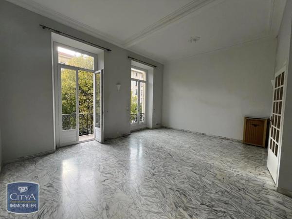 Appartement à louer 4 pièces 137m²