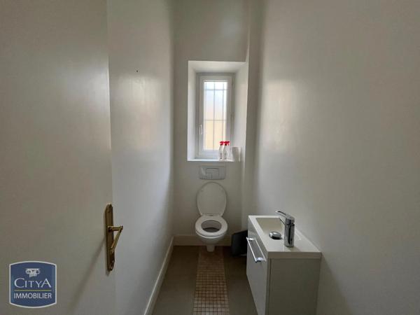 Appartement à louer 4 pièces 137m²