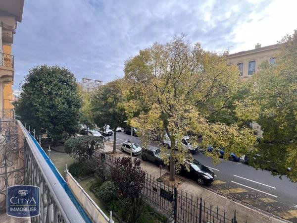 Appartement à louer 4 pièces 137m²