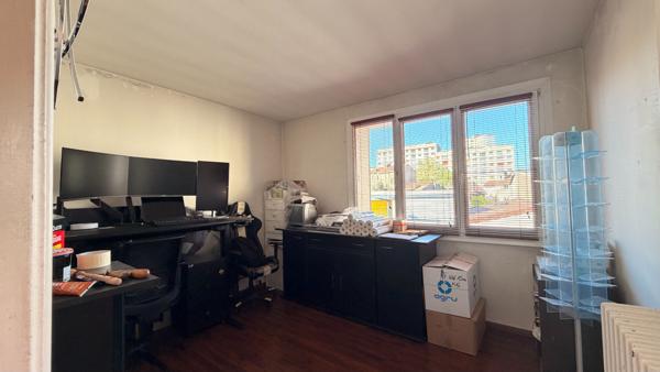 Appartement 3 pièces 74 M² avec balcon, cave et garage