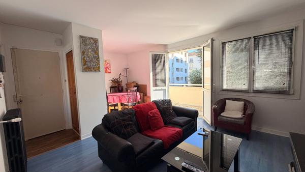 Appartement 3 pièces 74 M² avec balcon, cave et garage