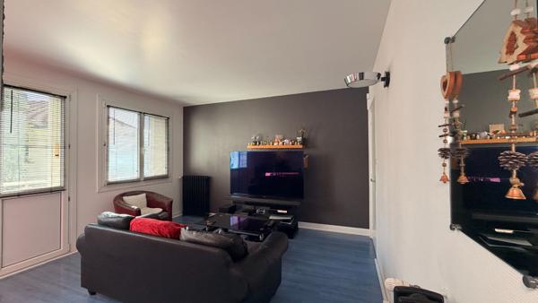 Appartement 3 pièces 74 M² avec balcon, cave et garage