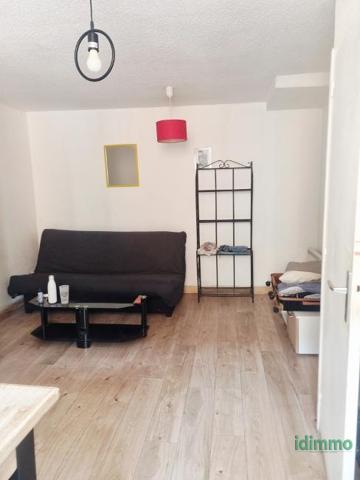 Affaire Draguignan Immeuble bon état 4 lots 3 studios et un F2 rapport rapport 1920€/mois 280000€ Draguignan (83300)