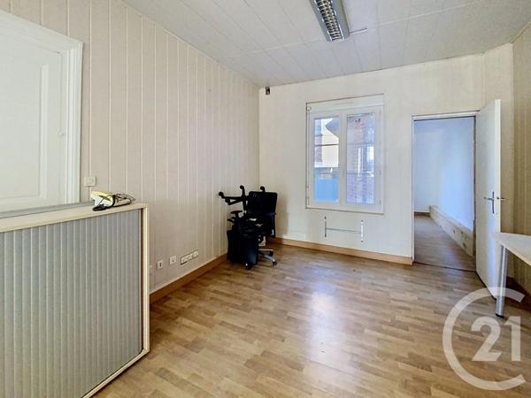 Appartement Local à vendre  2 pièces - 38 m 2   SENLIS  - 60