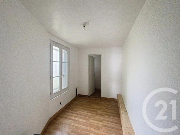 Appartement Local à vendre  2 pièces - 38 m 2   SENLIS  - 60