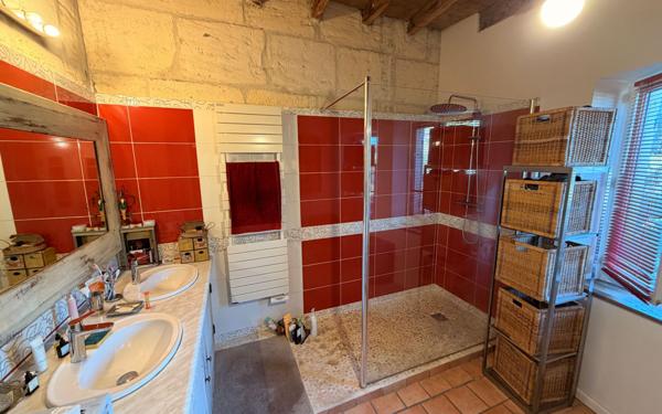 Maison à vendre    6 pièces • 220 m2 Tarascon