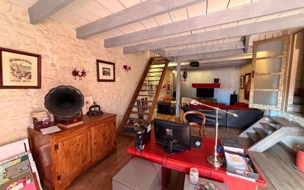 Maison à vendre    6 pièces • 220 m2 Tarascon