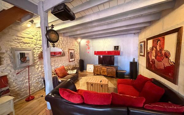 Maison à vendre    6 pièces • 220 m2 Tarascon