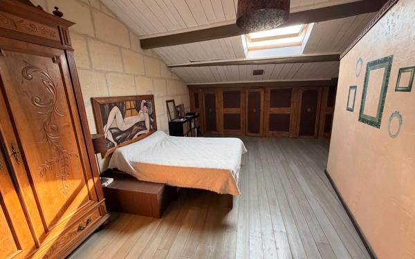 Maison à vendre    6 pièces • 220 m2 Tarascon