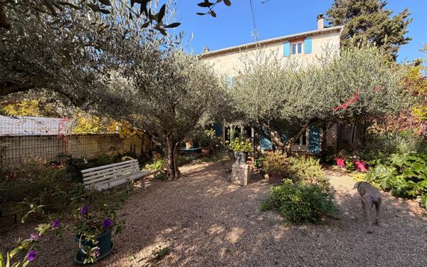 Maison à vendre    6 pièces • 220 m2 Tarascon