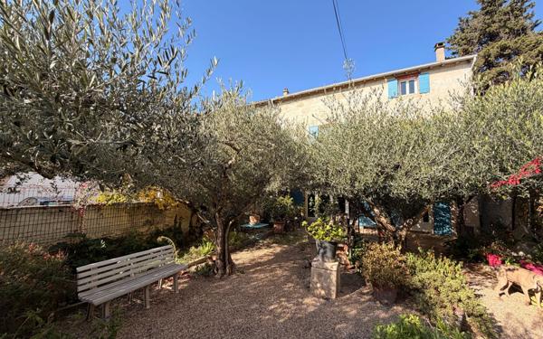 Maison à vendre    6 pièces • 220 m2 Tarascon