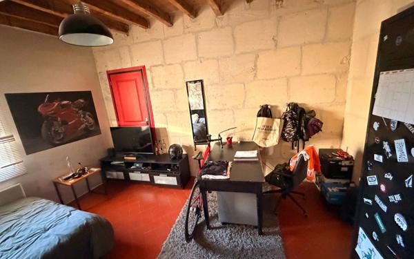 Maison à vendre    6 pièces • 220 m2 Tarascon