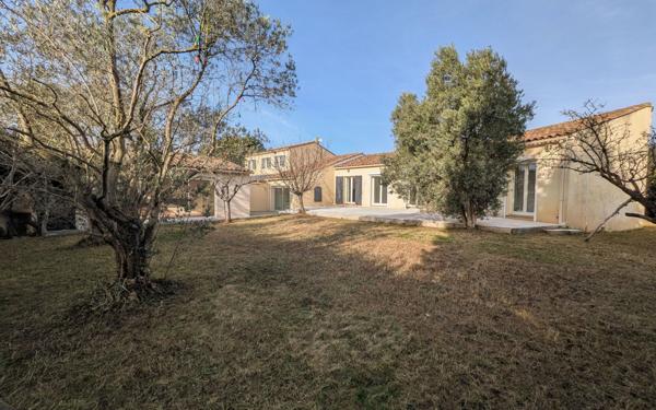 Maison à vendre    3 pièces •  Montfavet - Avignon
