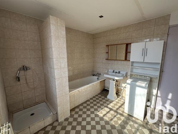 Maison 4 pièces de 95 m² à Issoudun (36100)