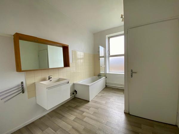 Appartement 5 pièce(s) 105.09 m2 - FROUARD CENTRE
