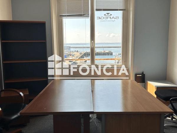 Location Local commercial 1 pièce 97.38 m² - 36 QUAI DE LA DOUANE Brest 29200