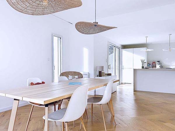 Maison 7 pièces, 178 m² au sol, vie de plain-pied, hangar et deux dépendances