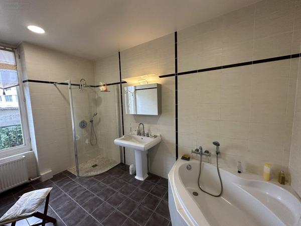 Maison à vendre à Vichy dans l'Allier (03200), ref : 2024/879-03020