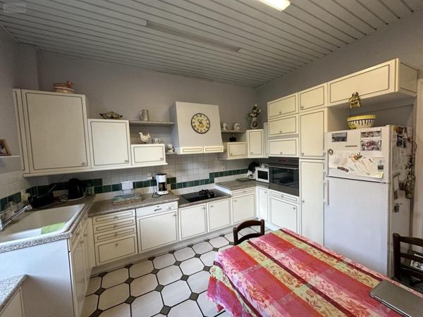 Maison à vendre à Vichy dans l'Allier (03200), ref : 2024/879-03020