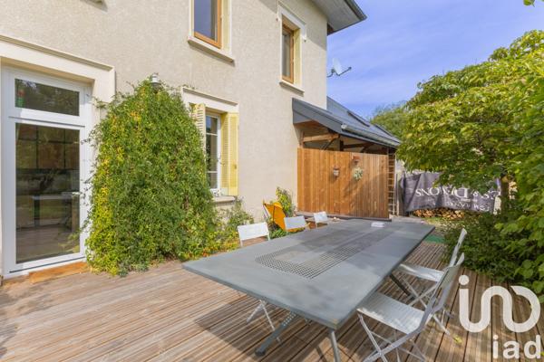 Maison à vendre 8 pièces 257 m² Entrelacs