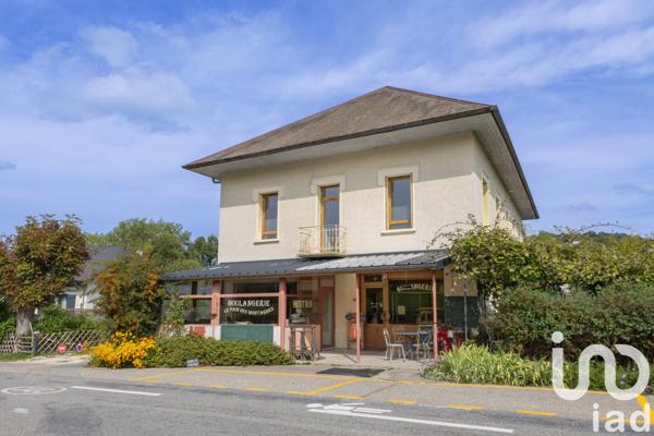 Maison à vendre 8 pièces 257 m² Entrelacs