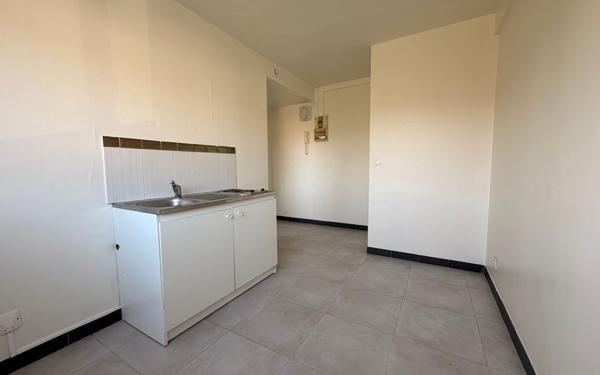 Appartement à louer    1 pièce • 21,48 m2 Morangis