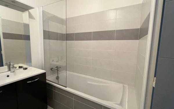 Appartement à vendre    3 pièces • 60,18 m2 Istres