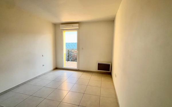 Appartement à vendre    3 pièces • 60,18 m2 Istres