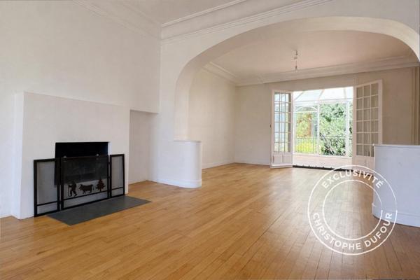 SURESNES - Quartier Caron - Maison de 165 m2, 7 pièces (3/4 chambres et un bureau)