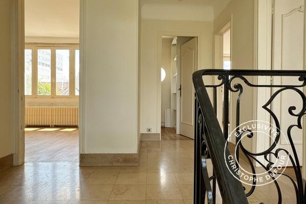 SURESNES - Quartier Caron - Maison de 165 m2, 7 pièces (3/4 chambres et un bureau)