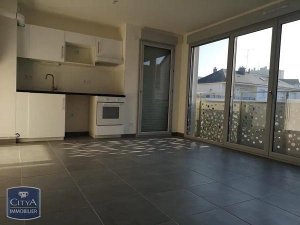 Appartement à louer 3 pièces 55.22m² Tours (37100)