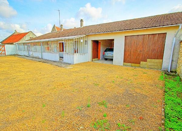 Maison à vendre    3 pièces •  Lachelle