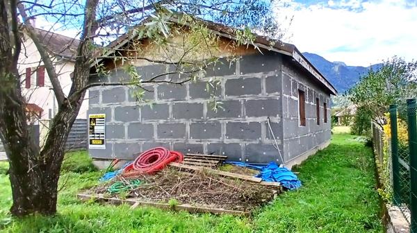 Maison BBC a terminer !!! 62 m² habitable environ terrain de 383 m plat.