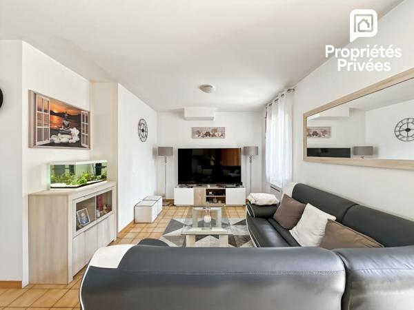 Maison familiale 4 chambres avec piscine - Terrain de 676 m²