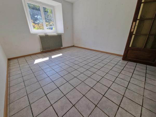 Appartement à vendre 3 pièces en rez-de-jardin proche de EPINAL (88) avec TERRASSE et TERRAIN