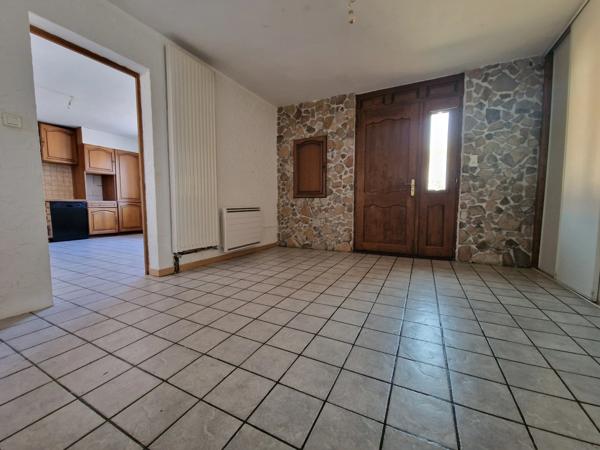 Appartement à vendre 3 pièces en rez-de-jardin proche de EPINAL (88) avec TERRASSE et TERRAIN