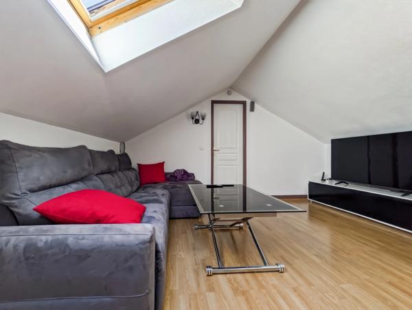 Dpt Haute Savoie (74), à vendre PUBLIER maison familiale au calme de 160 m2 entièrement clôturée