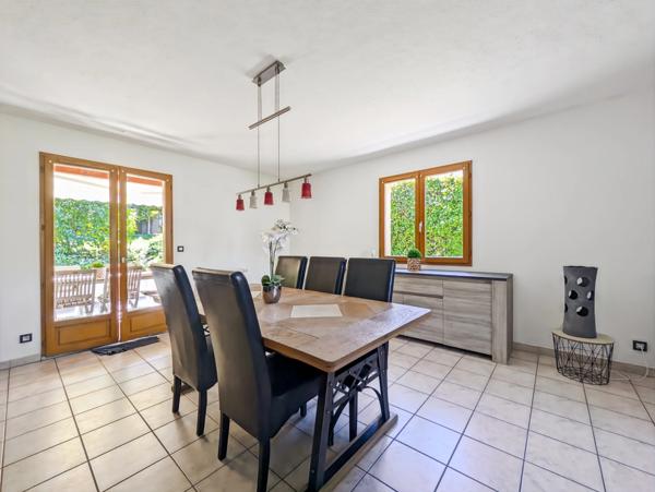 Dpt Haute Savoie (74), à vendre PUBLIER maison familiale au calme de 160 m2 entièrement clôturée